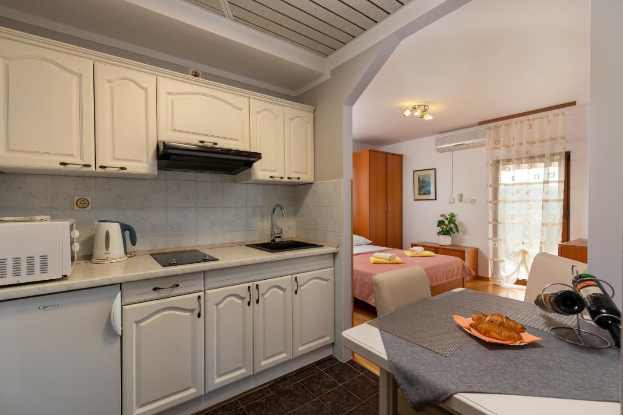 Apartments Kristina Rovinj Exterior foto