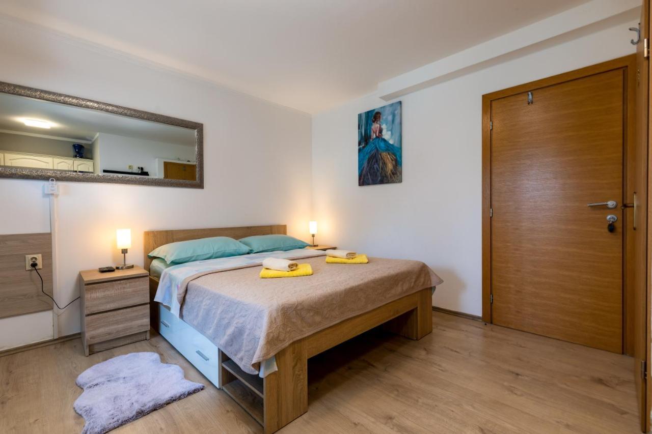 Apartments Kristina Rovinj Exterior foto